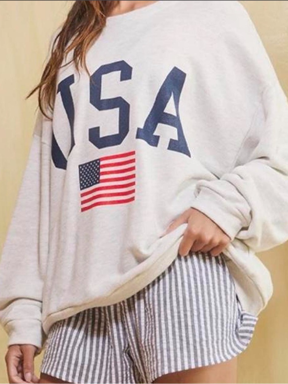 BUCKETLIST Brand new! USA Flag Graphic Sweatshirt - oversized!
